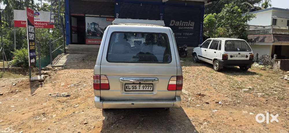 Toyota Qualis 2004