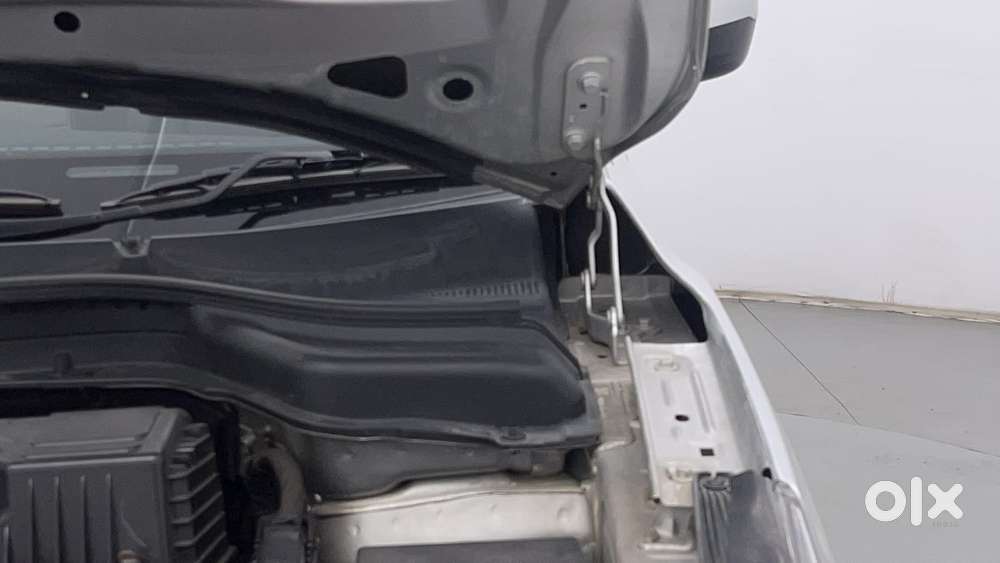 Mahindra Xuv300 W6, 2023, Petrol