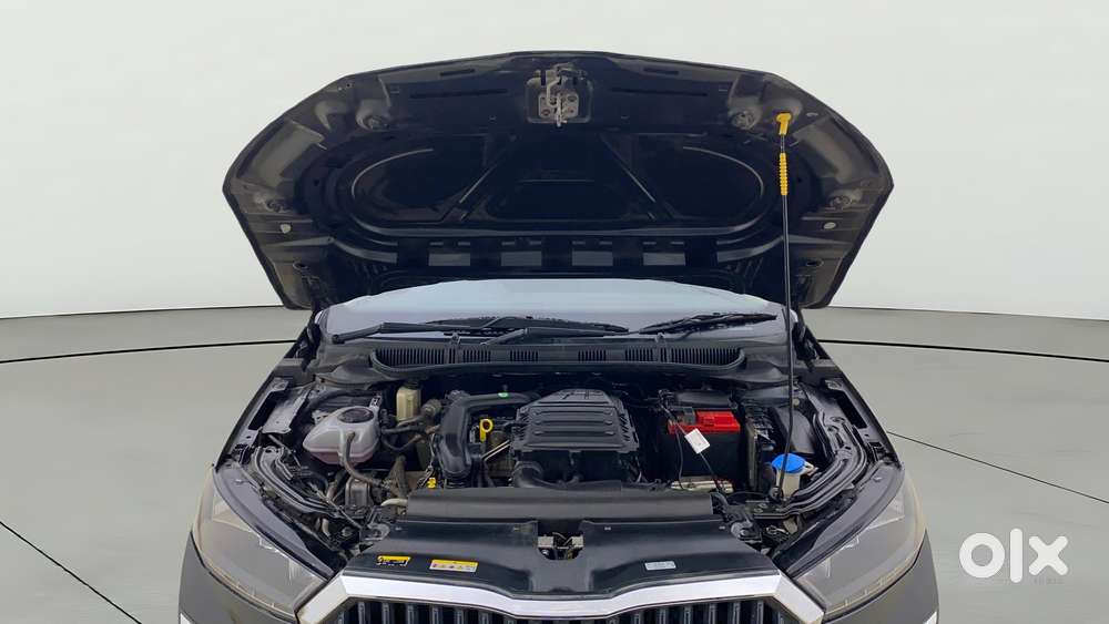 Skoda Slavia 1.0 Ambition Tsi At, 2022, Petrol