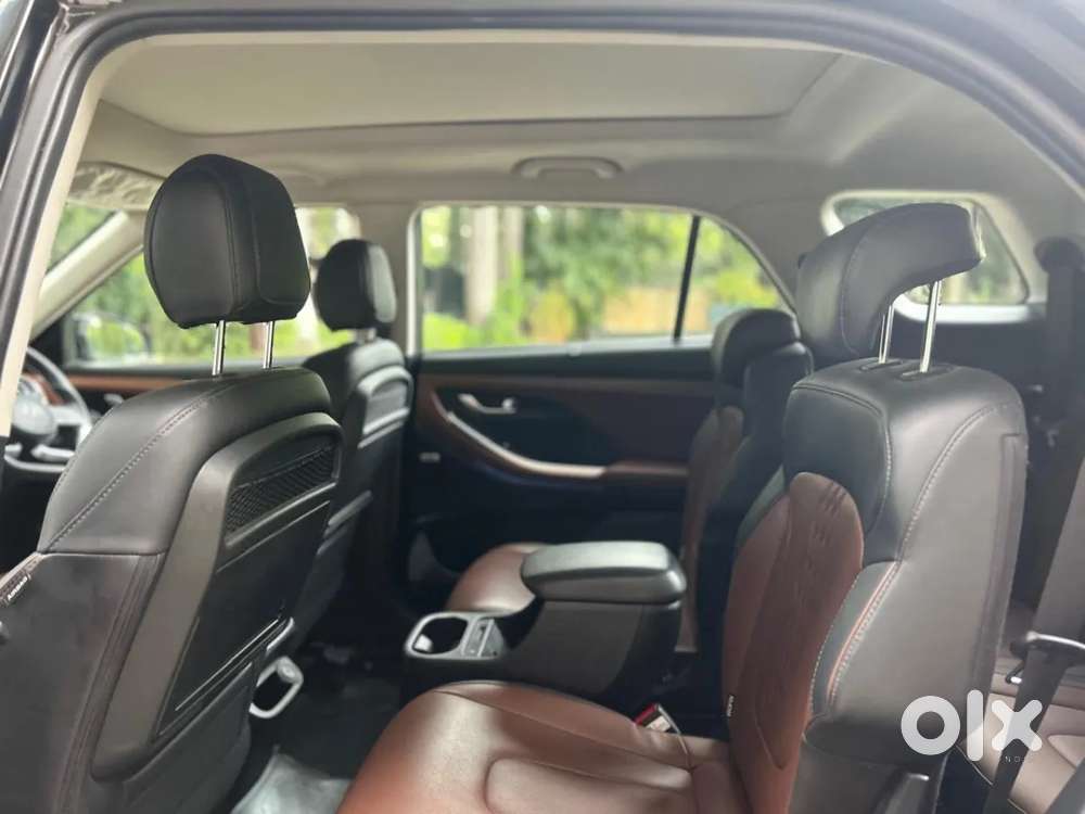 Hyundai Alcazar 2.0 Signature (o) Petrol At 6 Str, 2022, Petrol