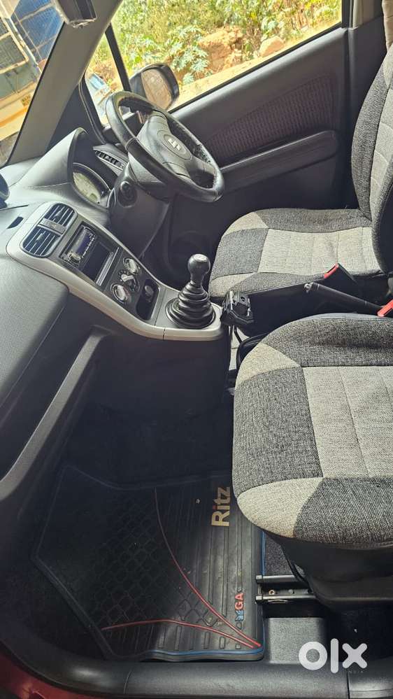 Maruti Suzuki Ritz Vxi, 2013, Petrol