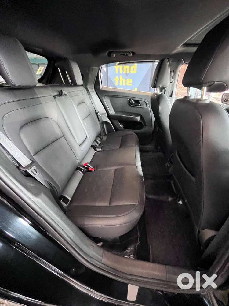 Tata Altroz, 2023, Petrol