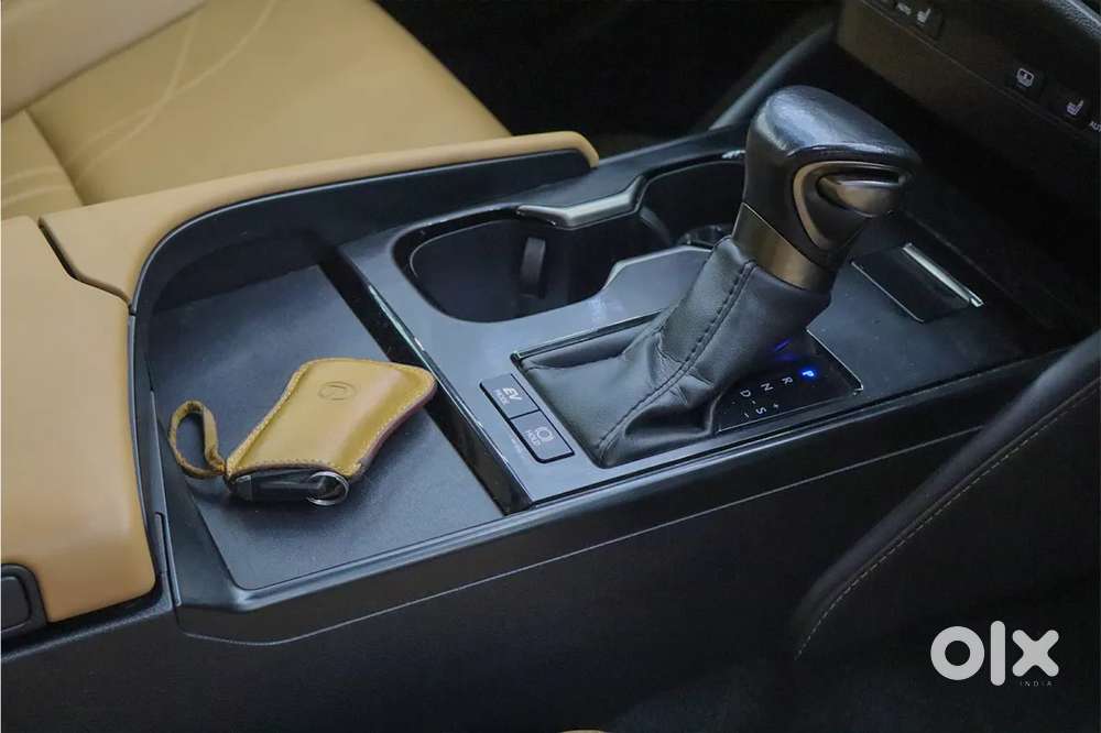 Lexus Es, 2023, Petrol