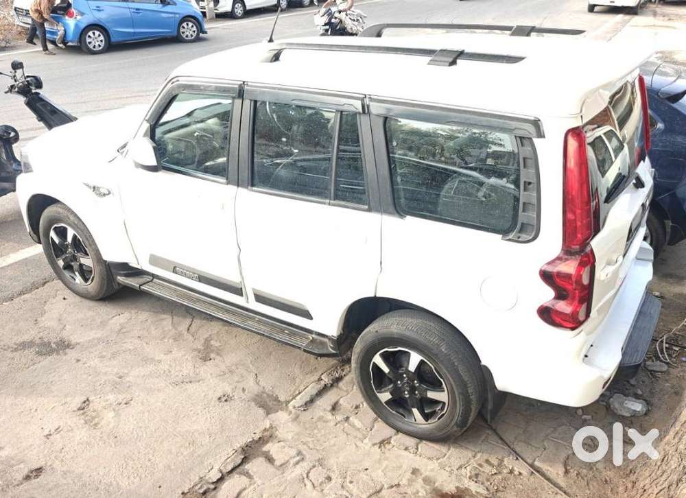Mahindra Scorpio Classic 2.2 S 11 Mt 7 Str, 2024, Diesel