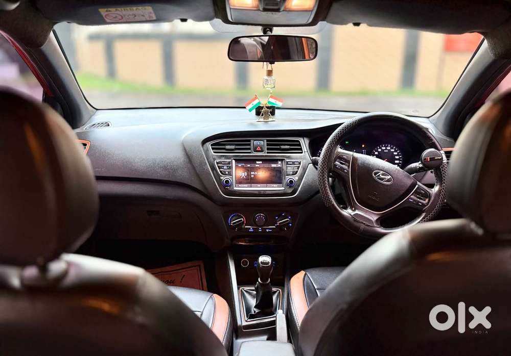Hyundai I20 Sportz 1.2 Mt Dual Tone, 2019, Petrol