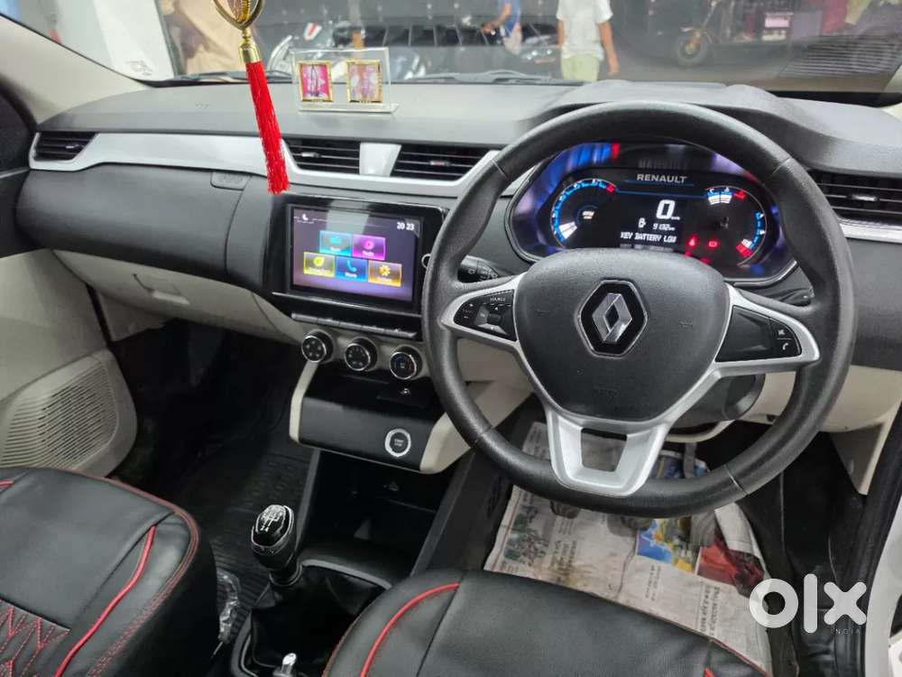Renault Triber Rxz, 2023, Petrol