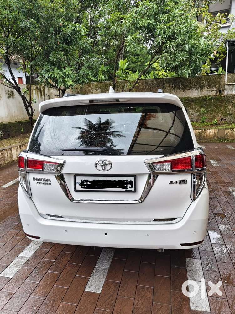 Toyota Innova Crysta 2019