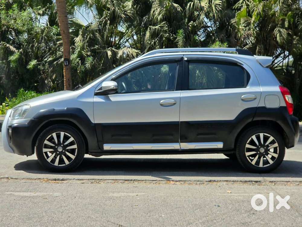 Toyota Etios Cross 1.2l G, 2016, Petrol