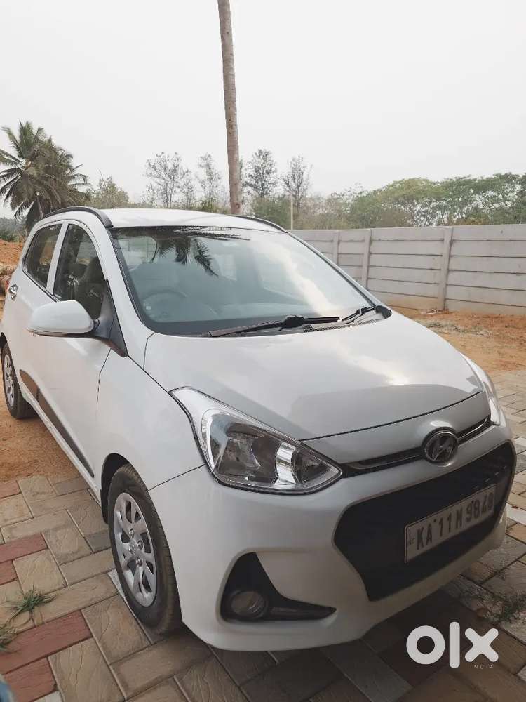 Hyundai Grand I10 2017 Petrol Well Maintained
