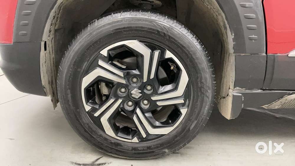 Maruti Suzuki Vitara Brezza 1.5 Zxi Plus At Dual Tone, 2022, Petrol