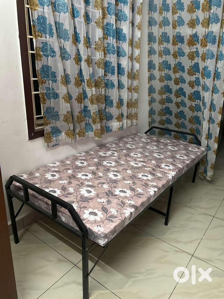 Guest Folding Bed with matress 3ftx6ft