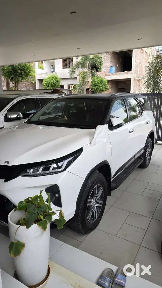 Toyota Fortuner 2019 Diesel  Mt 1st Owner102000 Km Driven
