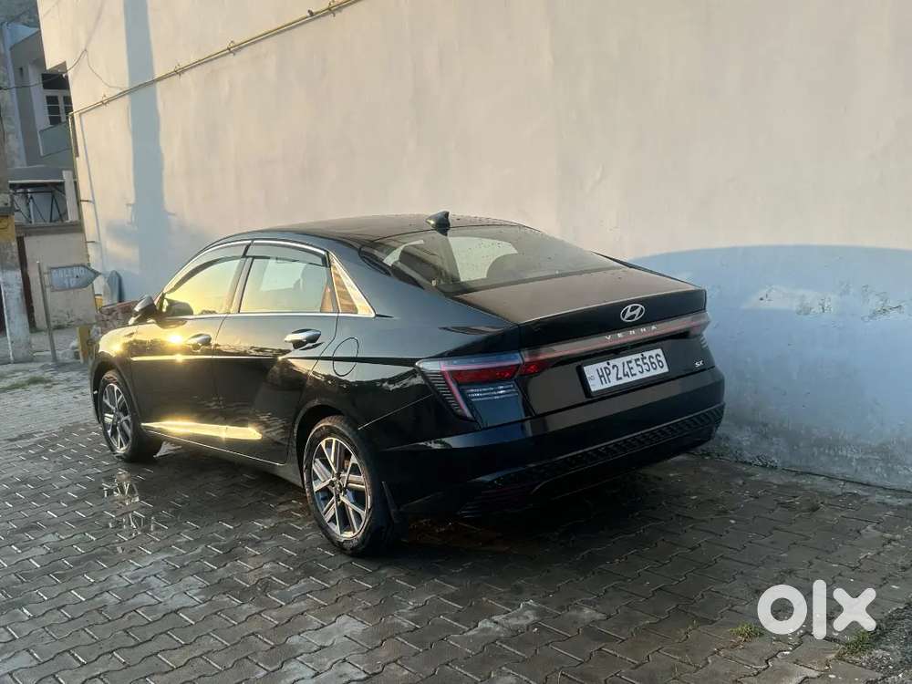 Hyundai Verna Petrol 2023