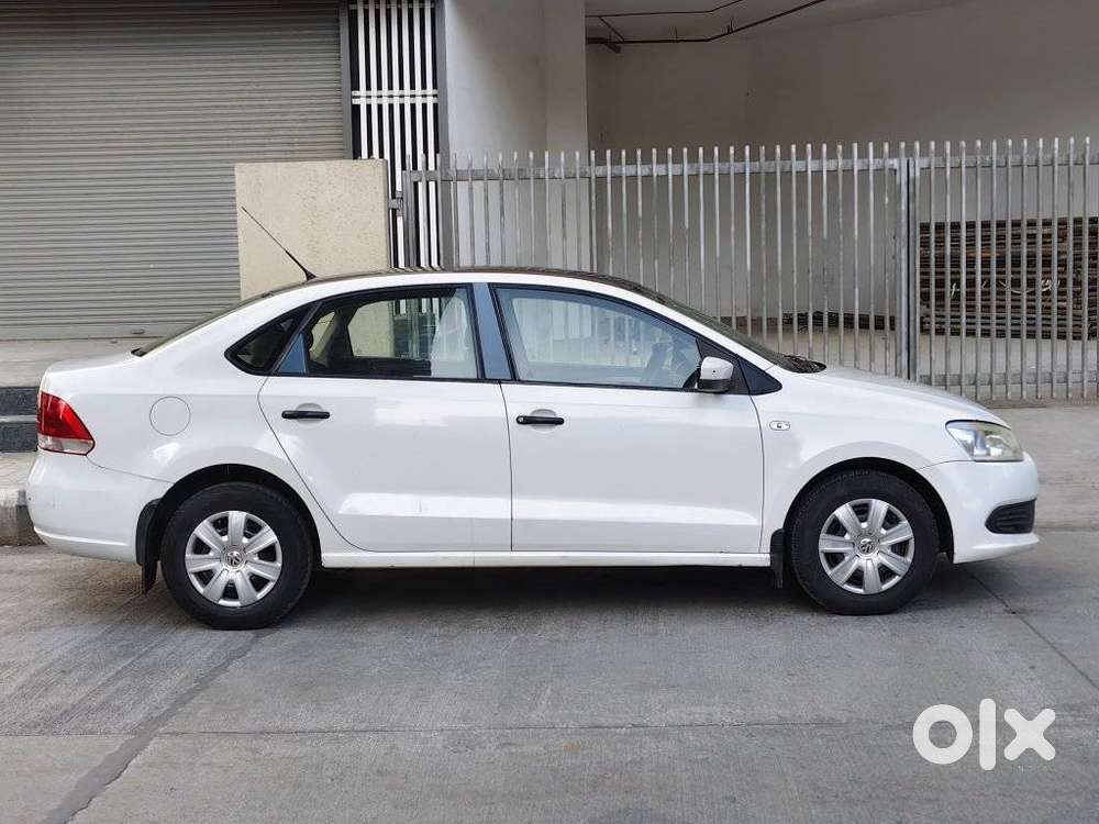 Volkswagen Vento 2010-2013 Petrol Trendline, 2011