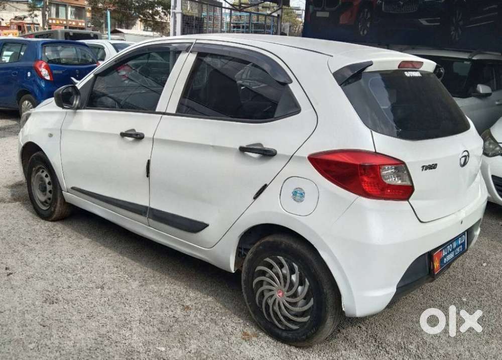 Tata Tiago Xe, 2017, Petrol