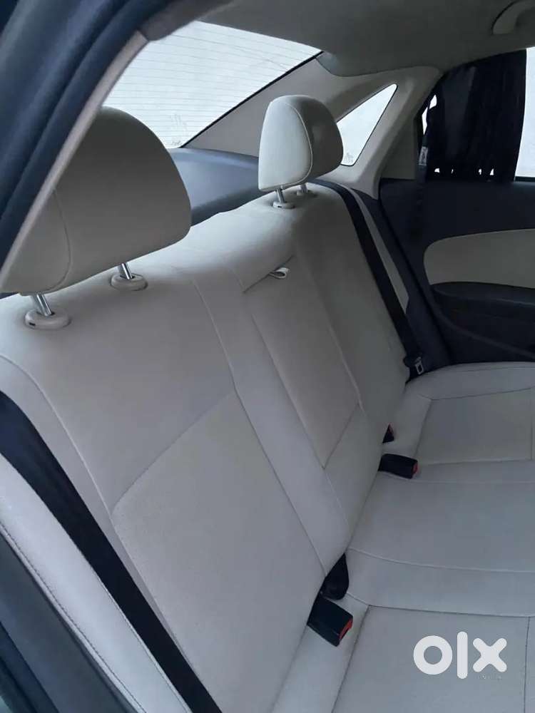 Volkswagen Vento Diesel Highline 2013