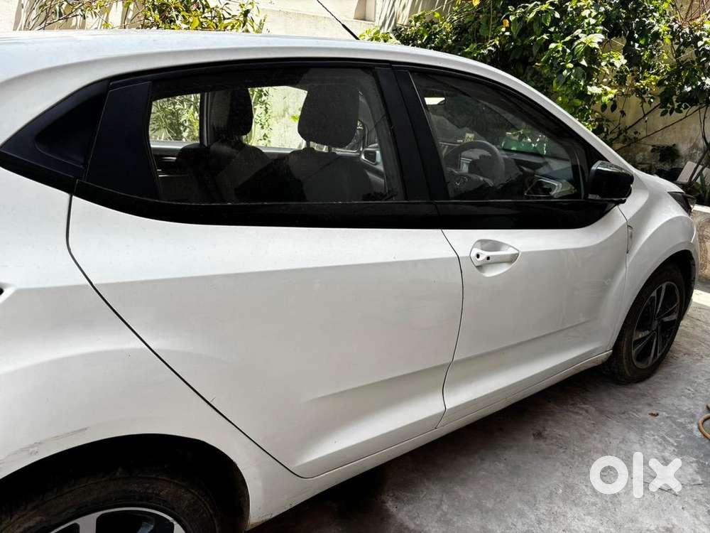 Tata Altroz 2022 Petrol Well Maintained Only 22000 Km Driven