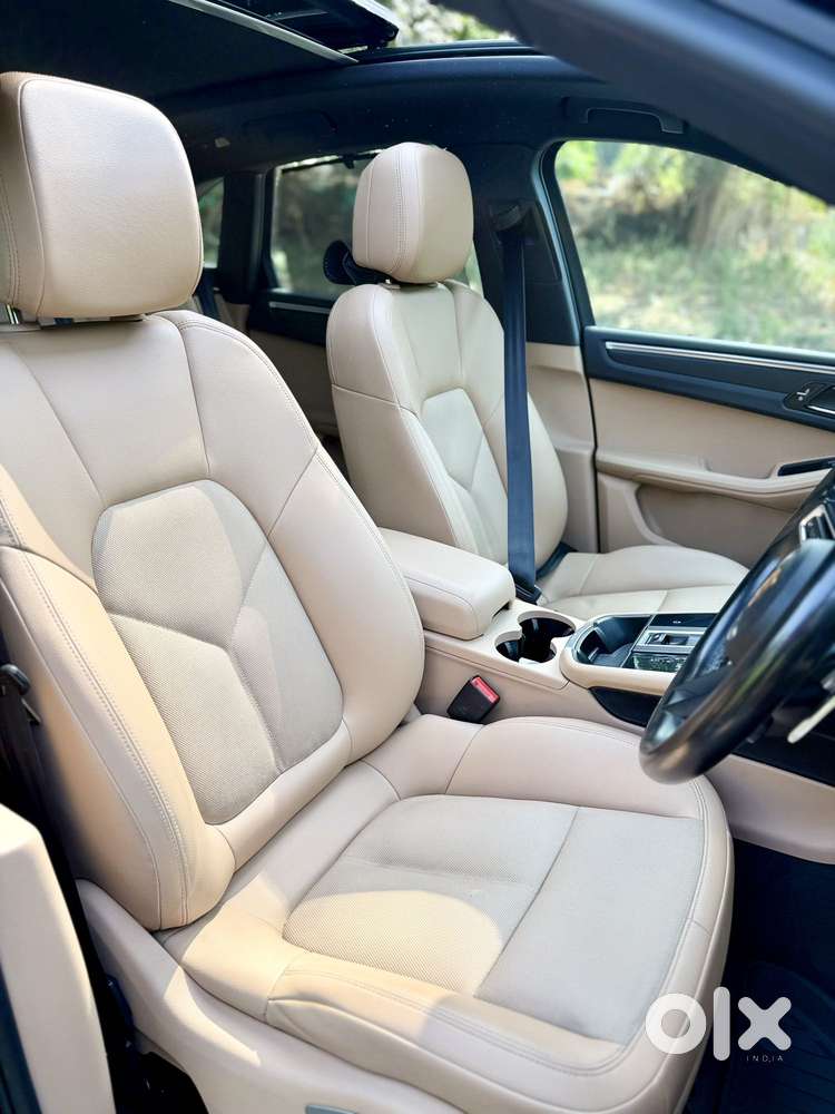 Porsche Macan 2.0 Petrol, 2022, Petrol