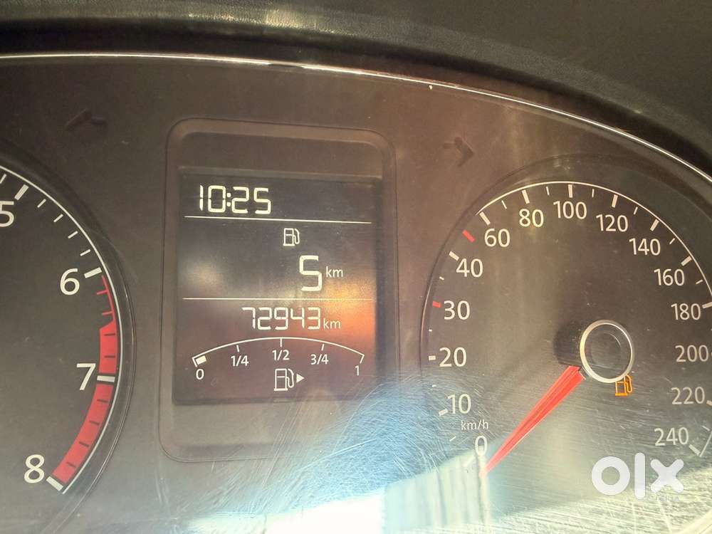 Volkswagen Polo 2015 Model
