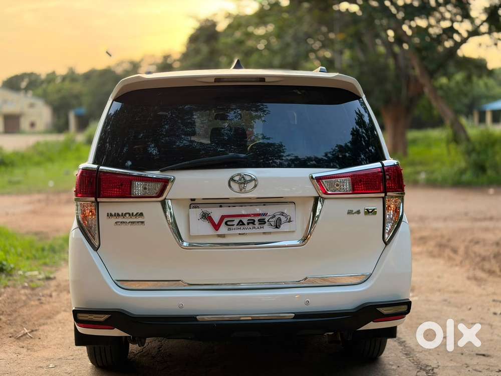 Toyota Innova Crysta 2.4 V 8 Str, 2018, Diesel