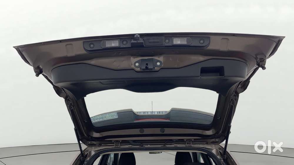 Nissan Magnite 1.0 Xv Premium Turbo Cvt, 2021, Petrol