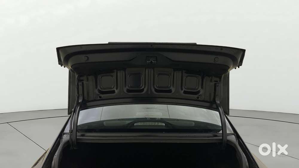 Hyundai Verna Sx (o) 1.5 Turbo Petrol Dct, 2023, Petrol