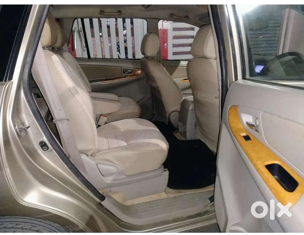 Toyota Innova 2.5 V 2009