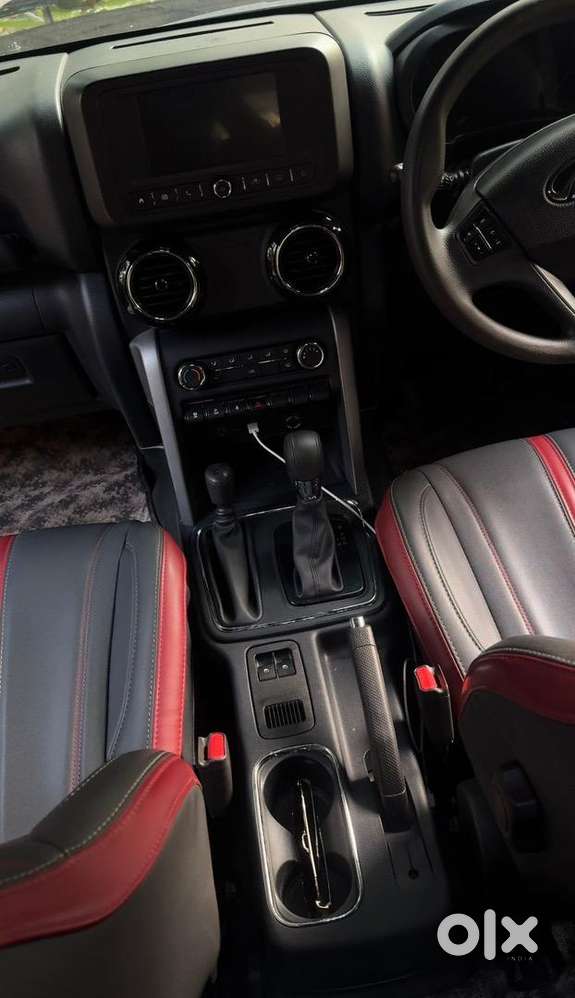 Mahindrathar Petrol Automatic 4*4 Single Owner