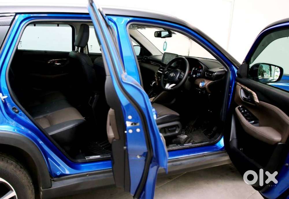 Toyota Urban Cruiser Hyryder 1.5 V Hybrid, 2025, Petrol