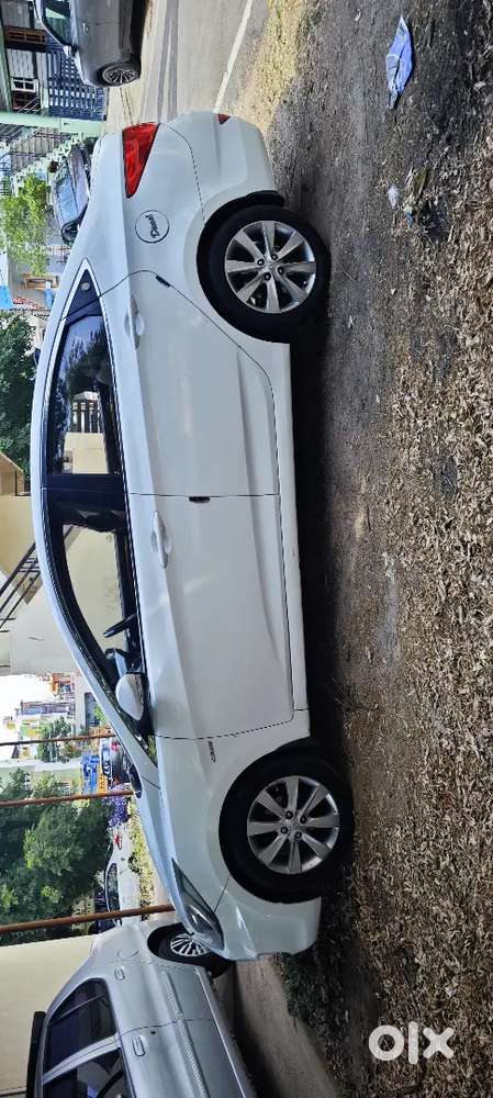 Hyundai Fluidic Verna 1.6 Sx Mt