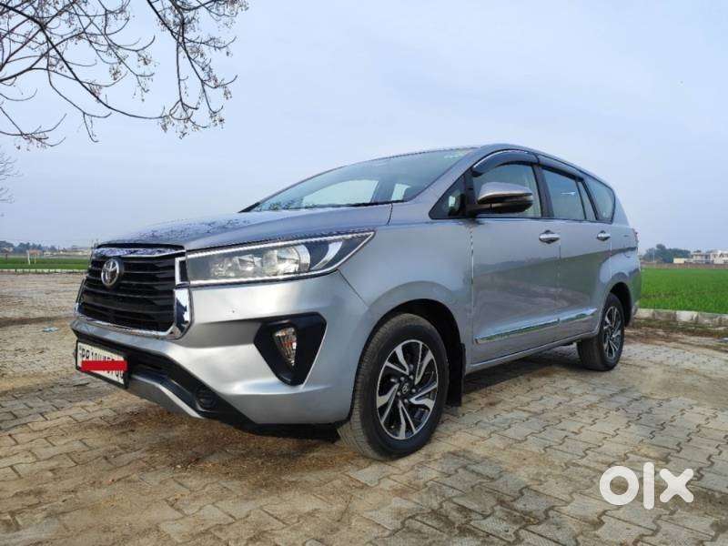 Toyota Innova Crysta 2.4 G Mt 7 Str, 2022, Diesel