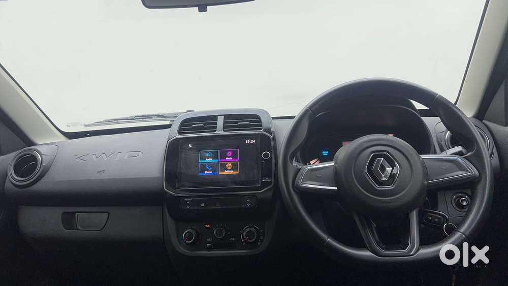 Renault Kwid 1.0 Rxt Amt, 2022, Petrol