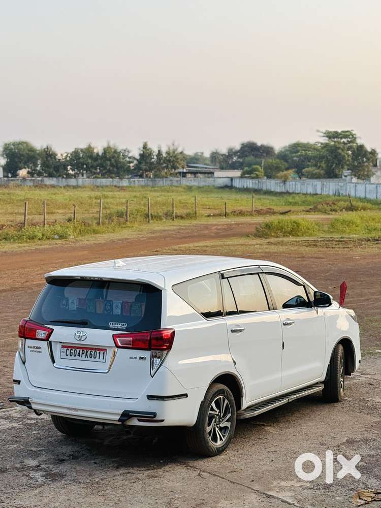 Toyota Innova Crysta [2020-ongoing] 2.4 Vx 8 Str, 2023, Diesel