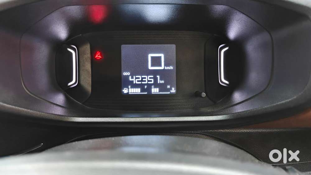 Citroen C3 Shine 1.2 Petrol Dual Tone, 2023, Petrol