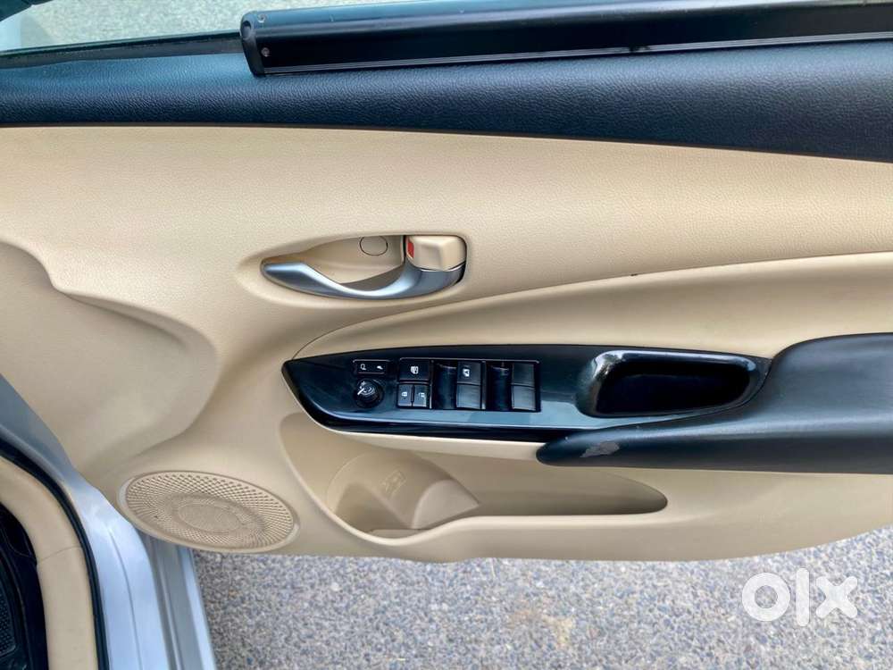 Toyota Yaris G Cvt, 2020, Petrol