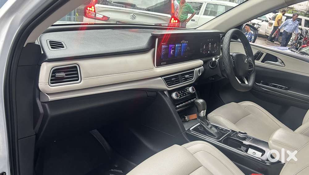 Mahindra Xuv700 2.2 Ax 7 Diesel At Luxury Pack Str, 2023, Diesel