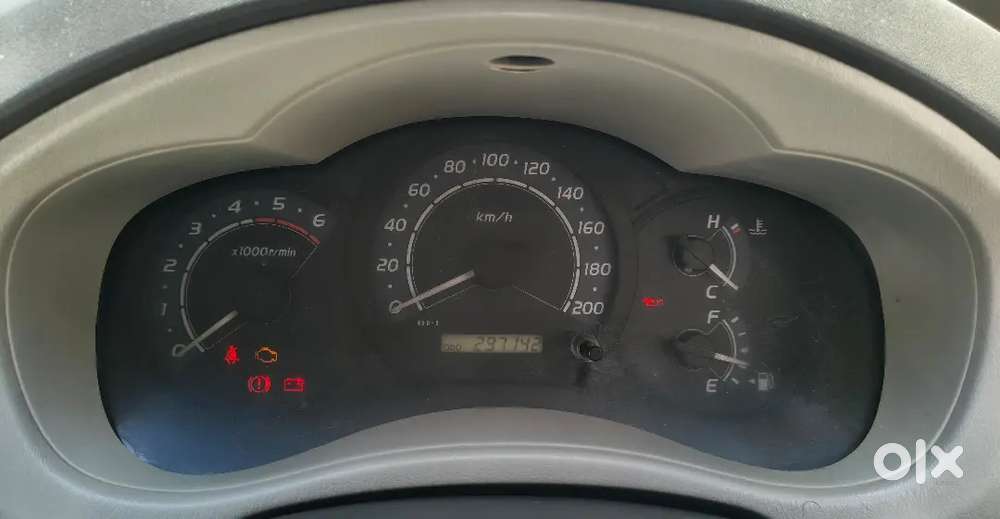 Toyota Innova 2011mh15