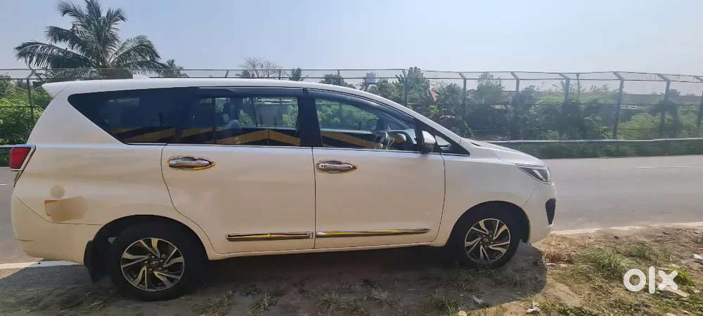 Toyota Innova Crysta 2022 Diesel 117000 Km Driven