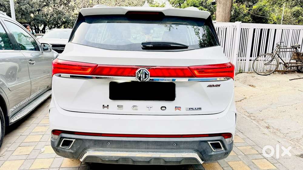 Mg Hector Plus Savvy Pro 1.5 Turbo Petrol Cvt 6 Str Dual Tone, 2024,..
