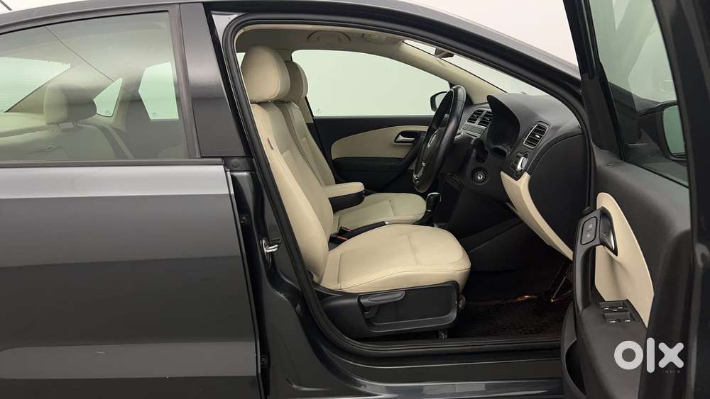 Volkswagen Vento 1.6 Highline, 2022, Petrol