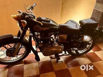 Royal Enfield old bullet 1787675221