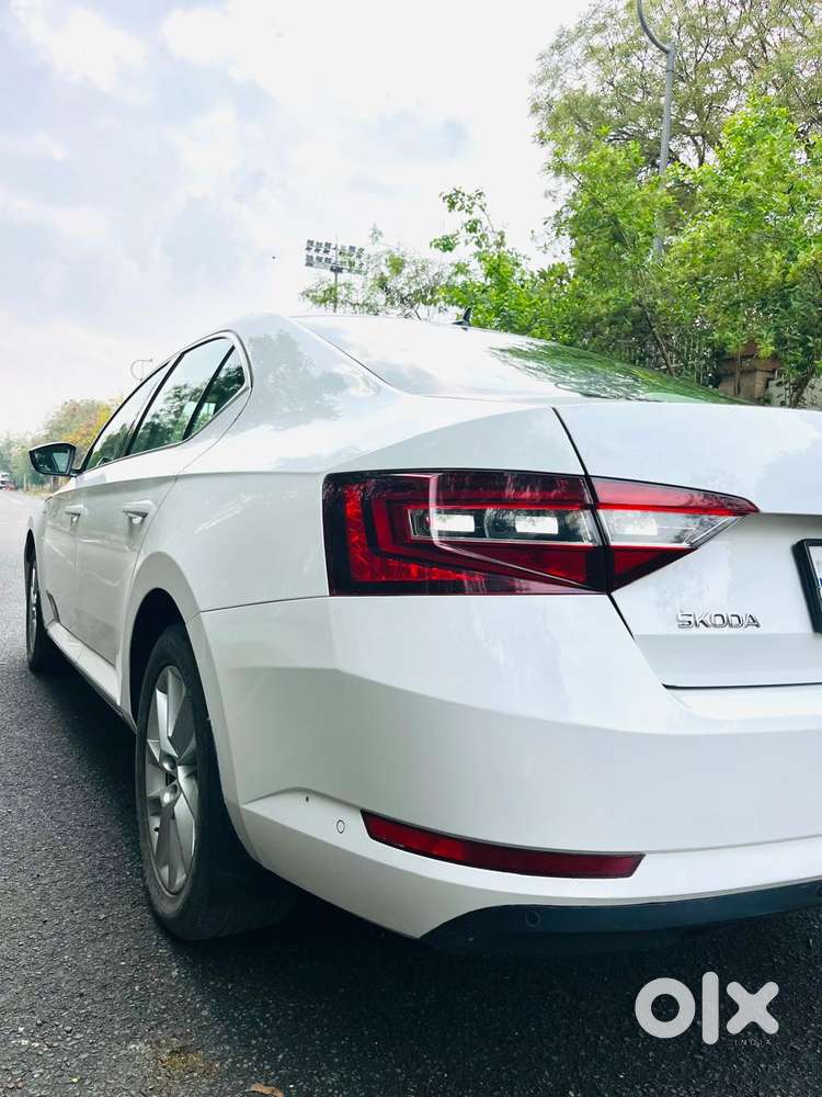 Skoda Superb L&k 1.8 Tsi At, 2019, Petrol