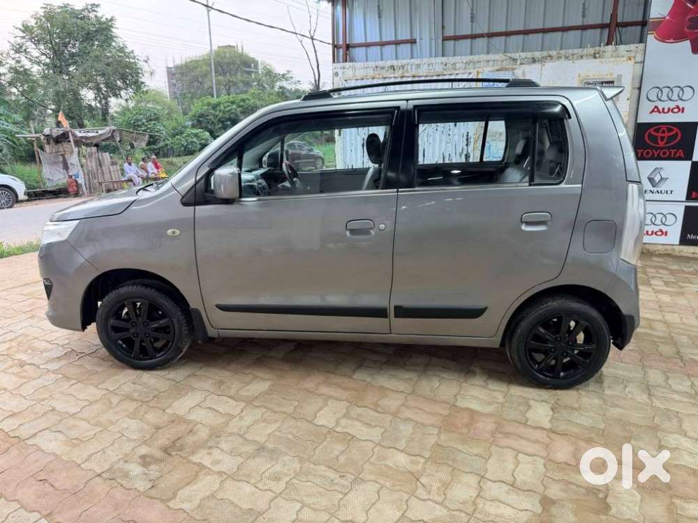 Maruti Suzuki Wagon R Stingray 1.0 Vxi Plus, 2016, Petrol