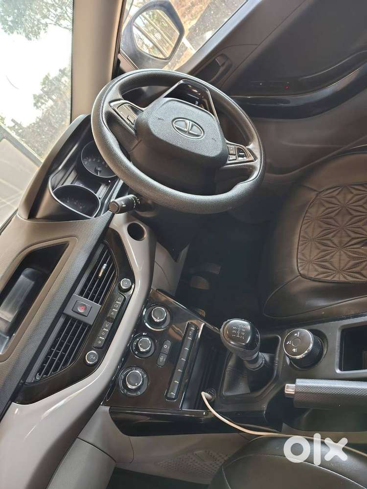 Well Maintained Tata Nexon Xm  Petrol+cng  45k Km