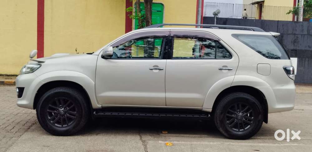 Toyota Fortuner 4x2 4 Speed At, 2015, Diesel