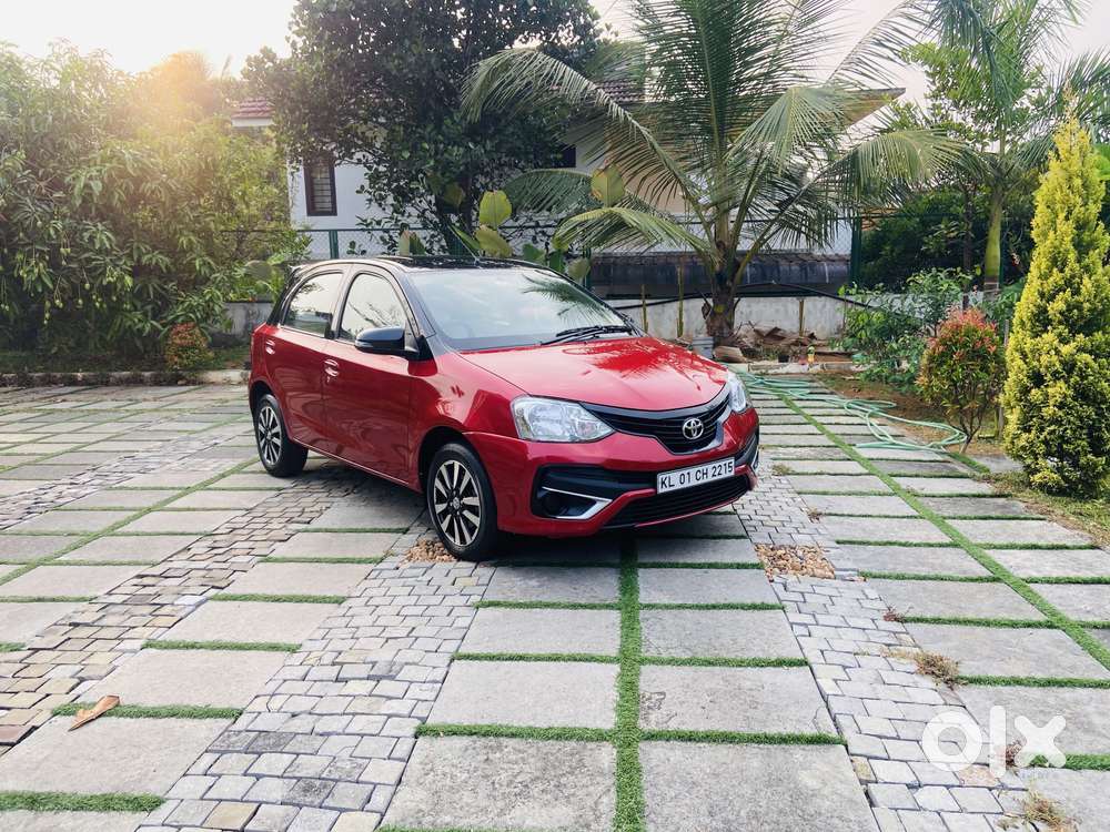 Toyota Etios Liva V Dual Tone, 2018, Petrol
