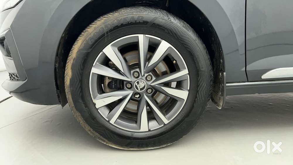 Skoda Slavia Style 1.5l Tsi Dsg, 2022, Petrol