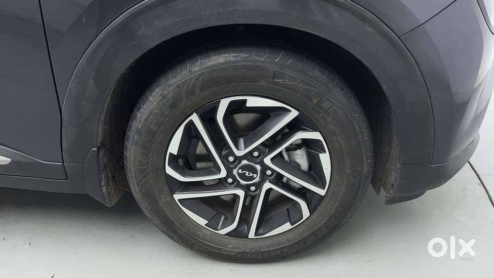 Kia Carens 1.5 Luxury Plus Turbo Dct 7 Str, 2024, Petrol