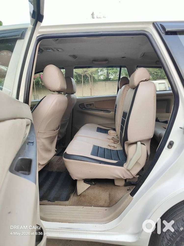 Toyota Innova 2009-2011 2.0 G4 Petrol 8-seater, 2007, Petrol