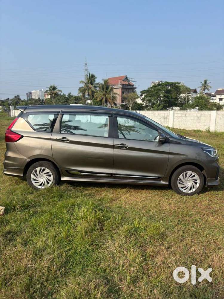 Maruti Suzuki Ertiga Vxi At Petrol, 2021, Petrol